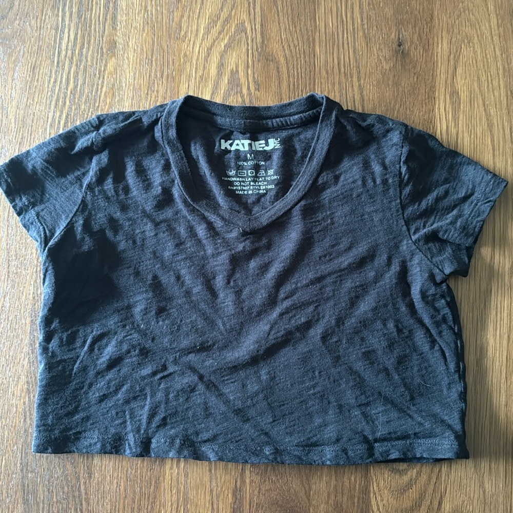 Katie J NYC black crop tee Medium